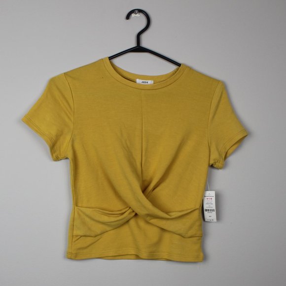 Knot Front Crop Top - Picture 1 of 2